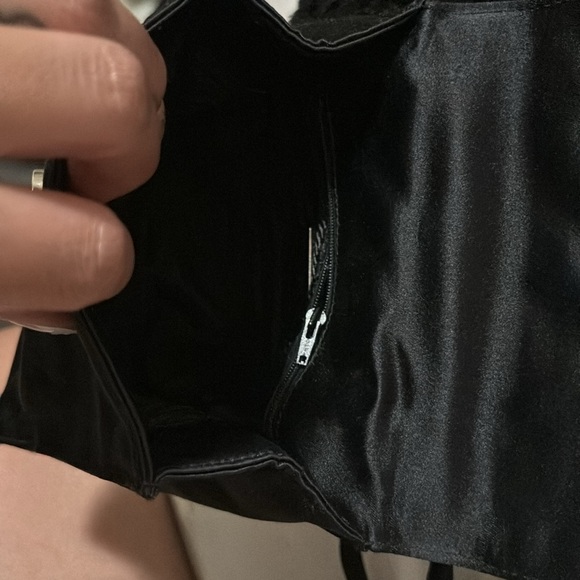 Vintage crossbody Prada bag - Picture 8 of 12